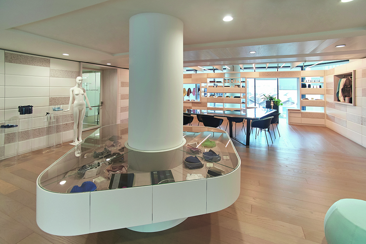 A shop with products in glass draws